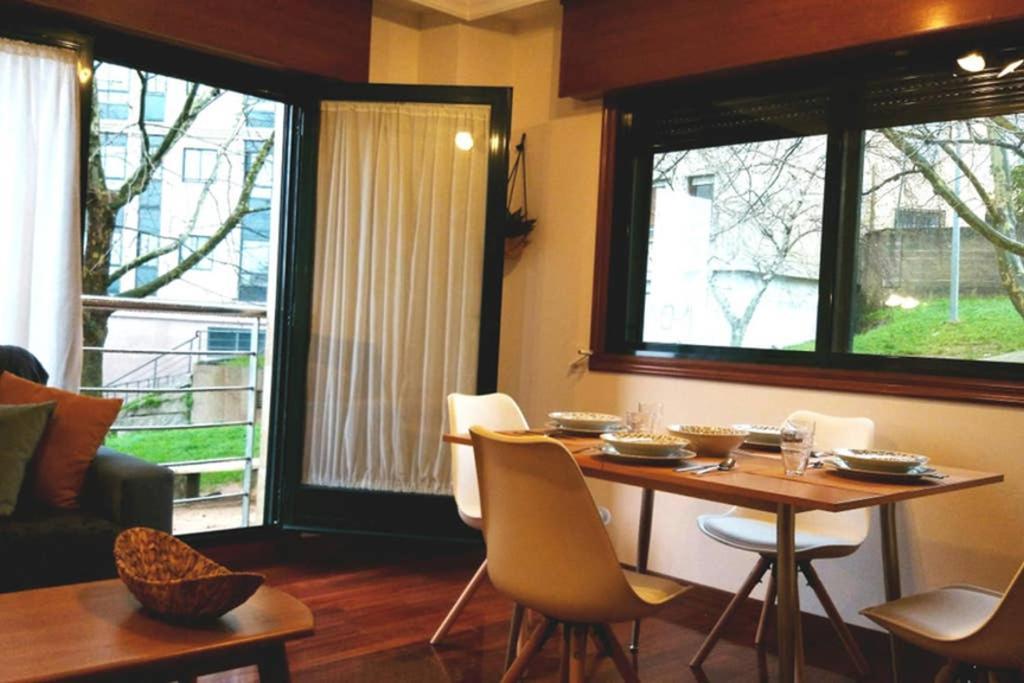 Apartamento completo con parking privado y WiFi en San Roque Vigo Exterior foto